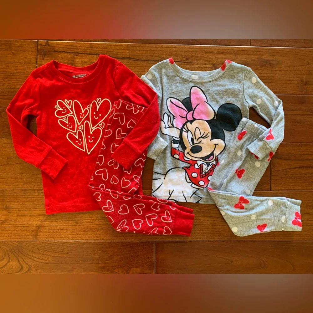 Girls Pajama Sets 4 piece Lot Size 2T Hearts Valentines Disney Minnie Old Navy